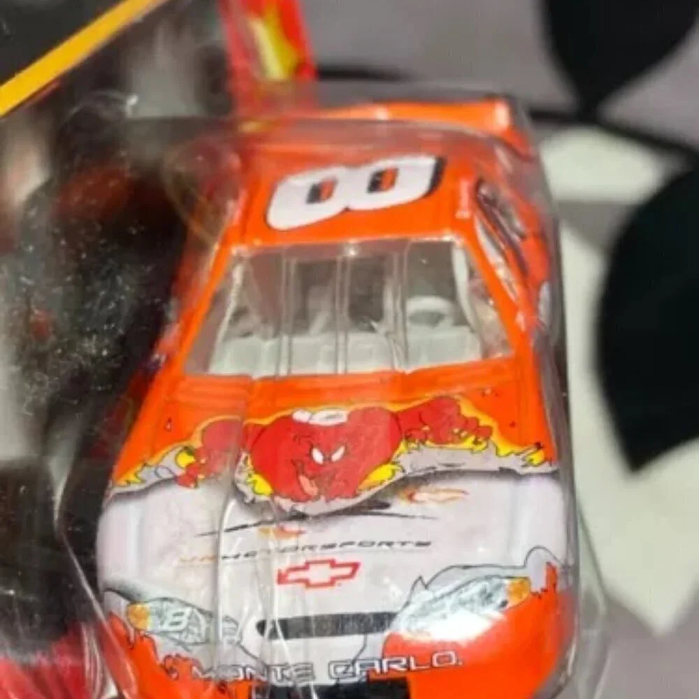 Winner's Circle Looney Toons Dale Earnhardt Jr. #8 Orange Chevrolet Monte‎ Carlo